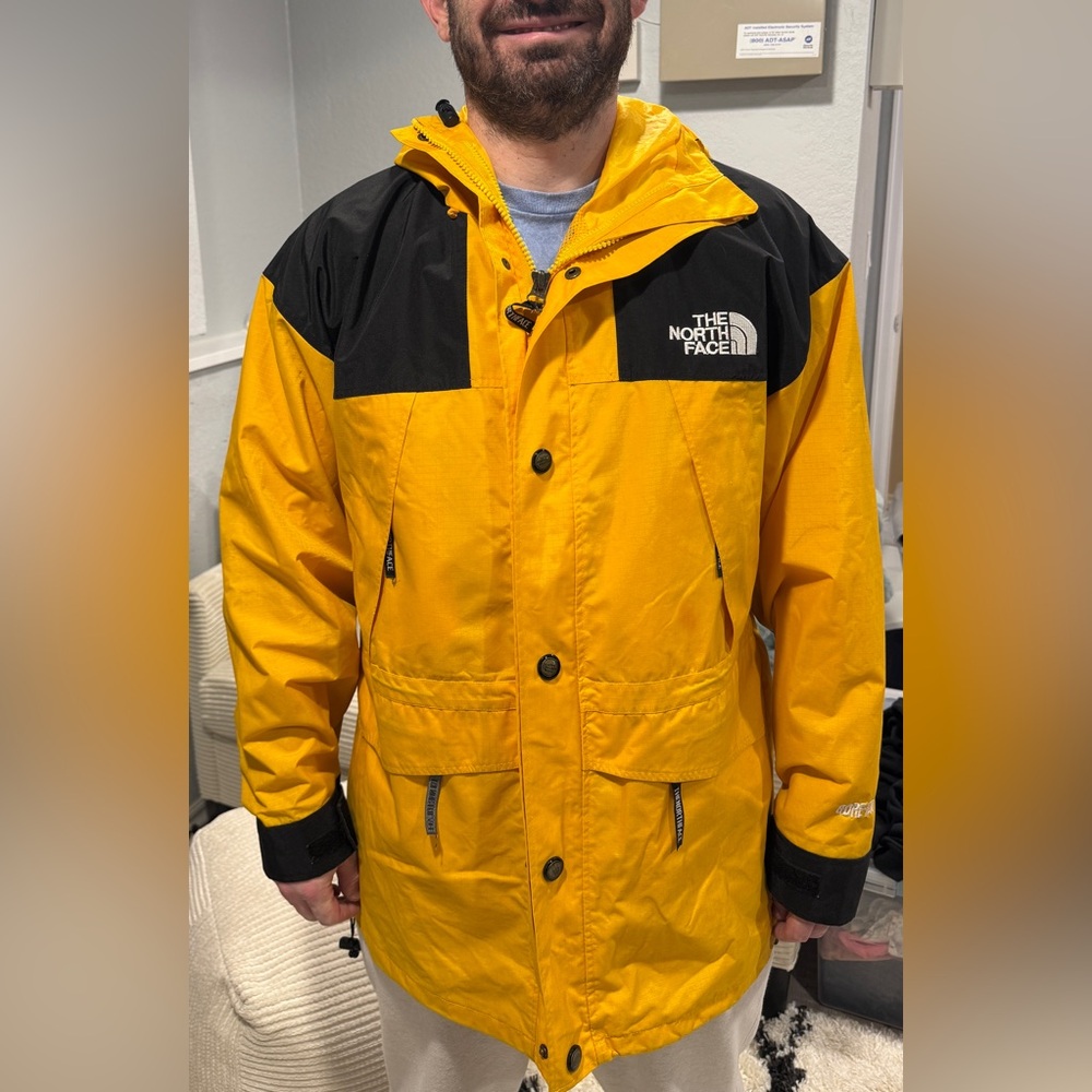 The North Face Gore-Tex Shell Jacket Yellow Black Men’s XL - Picture 3 of 17